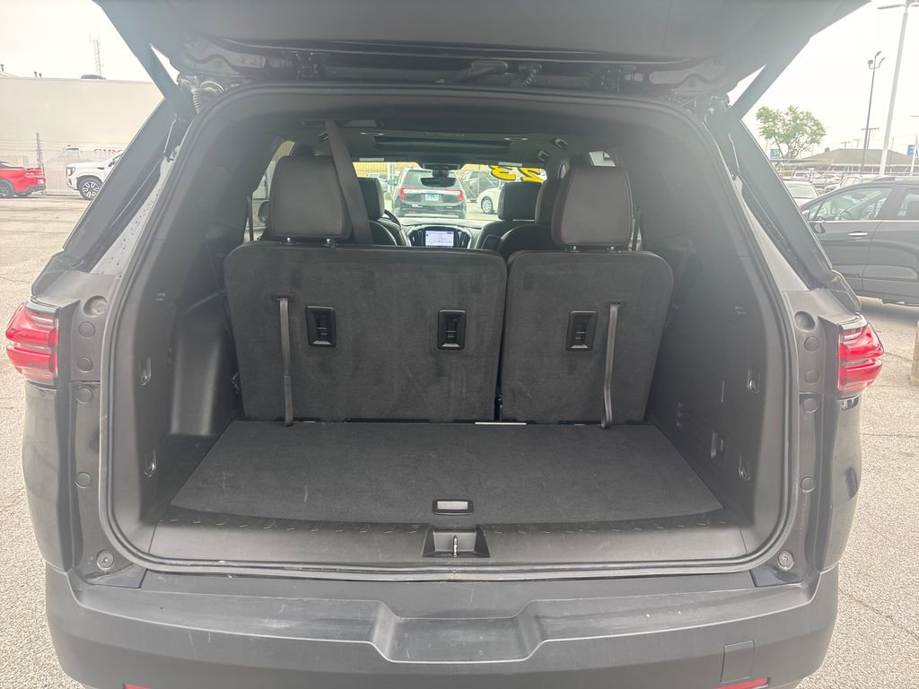 Used 2023 Chevrolet Traverse RS w/ LPO, Floor Liner Package AWD/4WD image 29