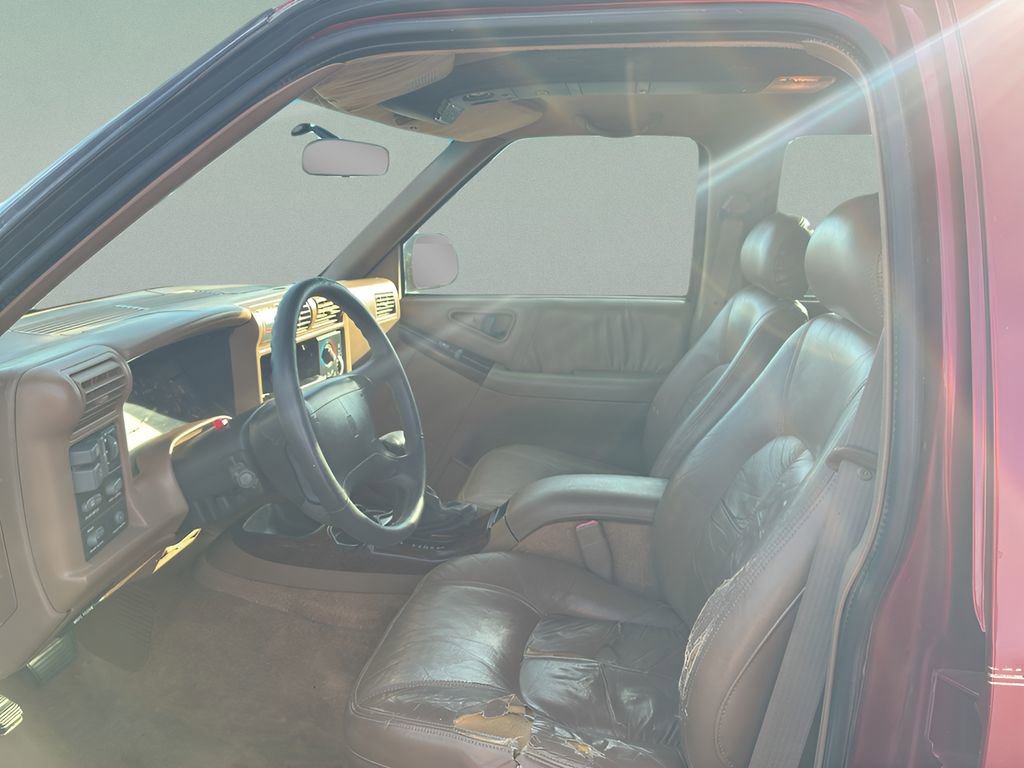 Used 1996 Oldsmobile Bravada AWD image 14