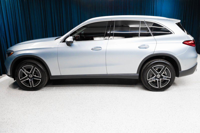 New 2026 Mercedes-Benz GLC 300 image 8