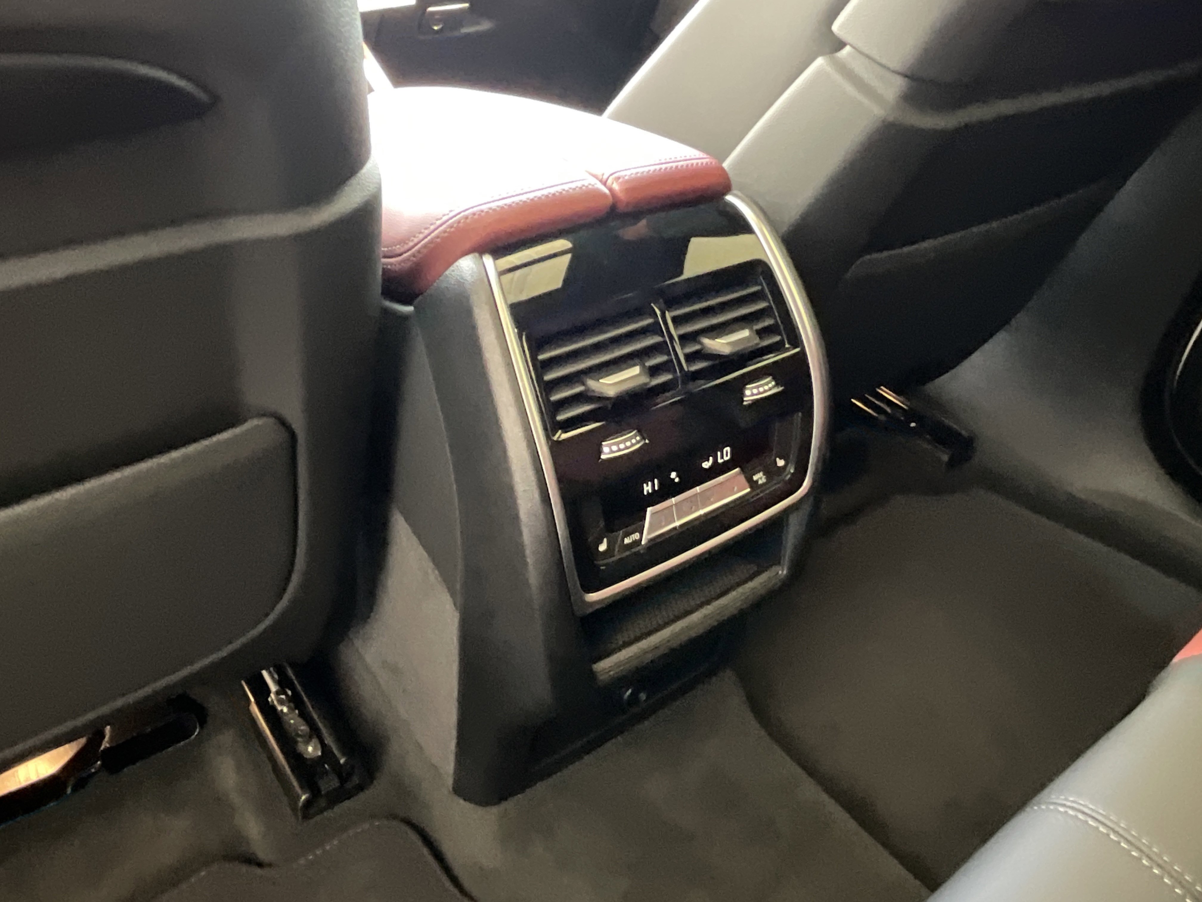 New 2027 BMW X6 xDrive40i AWD/4WD image 25