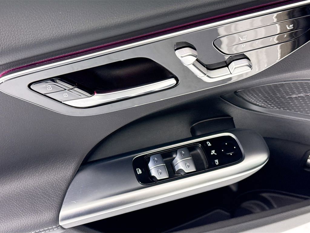 Certified 2025 Mercedes-Benz C 300 Sedan image 23