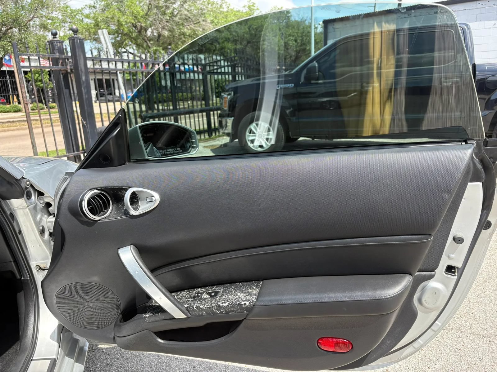 Used 2006 Nissan 350Z Touring RWD image 18