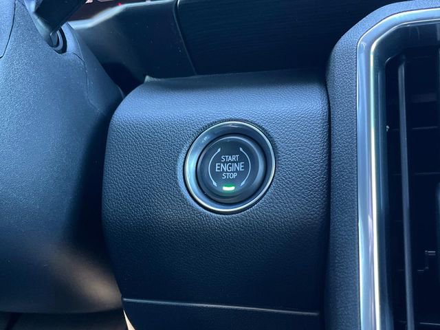 New 2026 GMC Acadia Elevation image 32