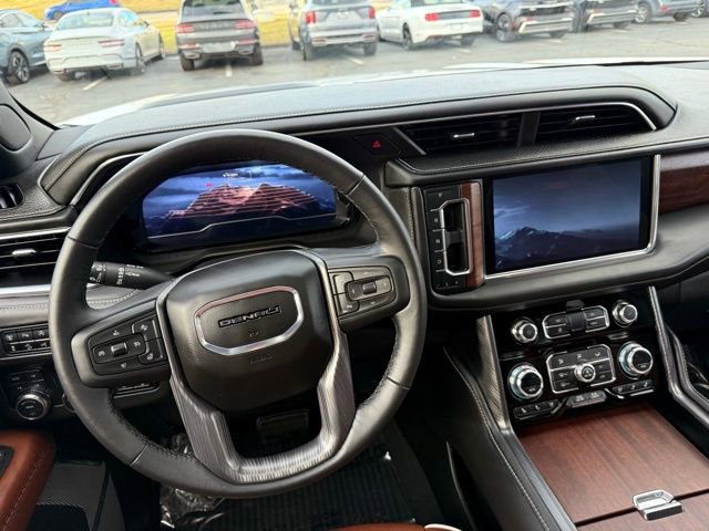 Used 2023 GMC Yukon Denali Ultimate AWD/4WD image 25