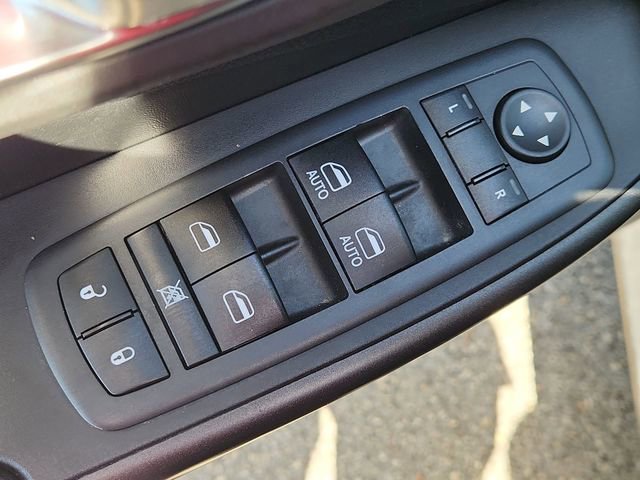 Used 2020 Jeep Cherokee Trailhawk image 23