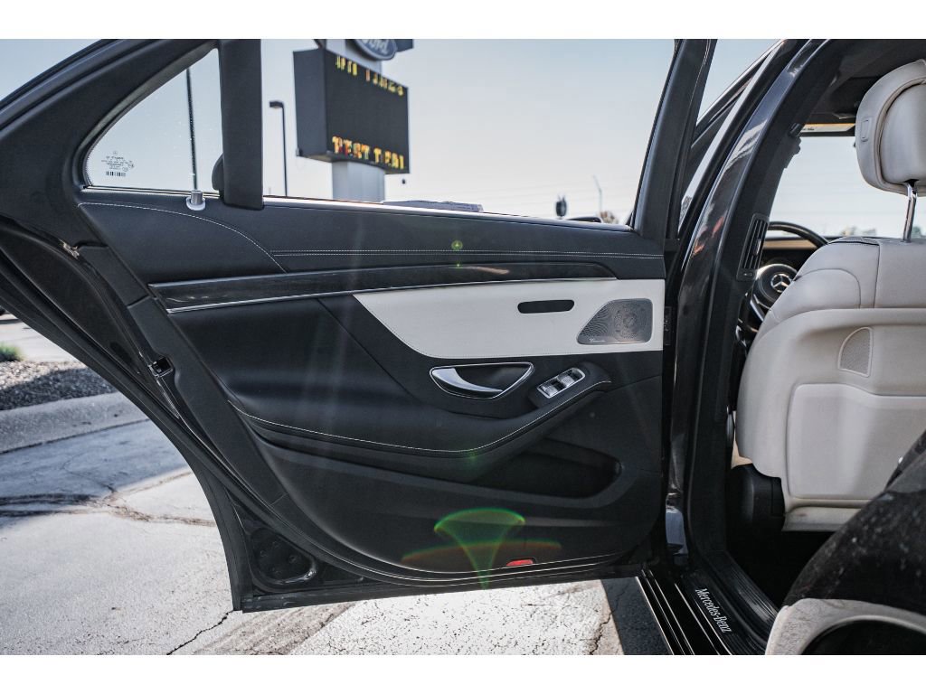 Used 2018 Mercedes-Benz S 560 4MATIC Sedan image 23