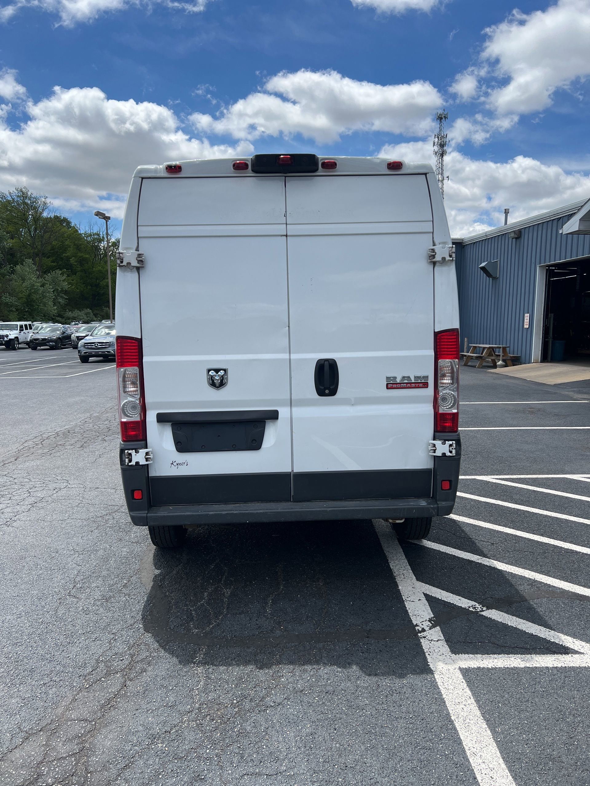 Used 2014 RAM ProMaster 2500 w/ Interior Convenience Group FWD image 4