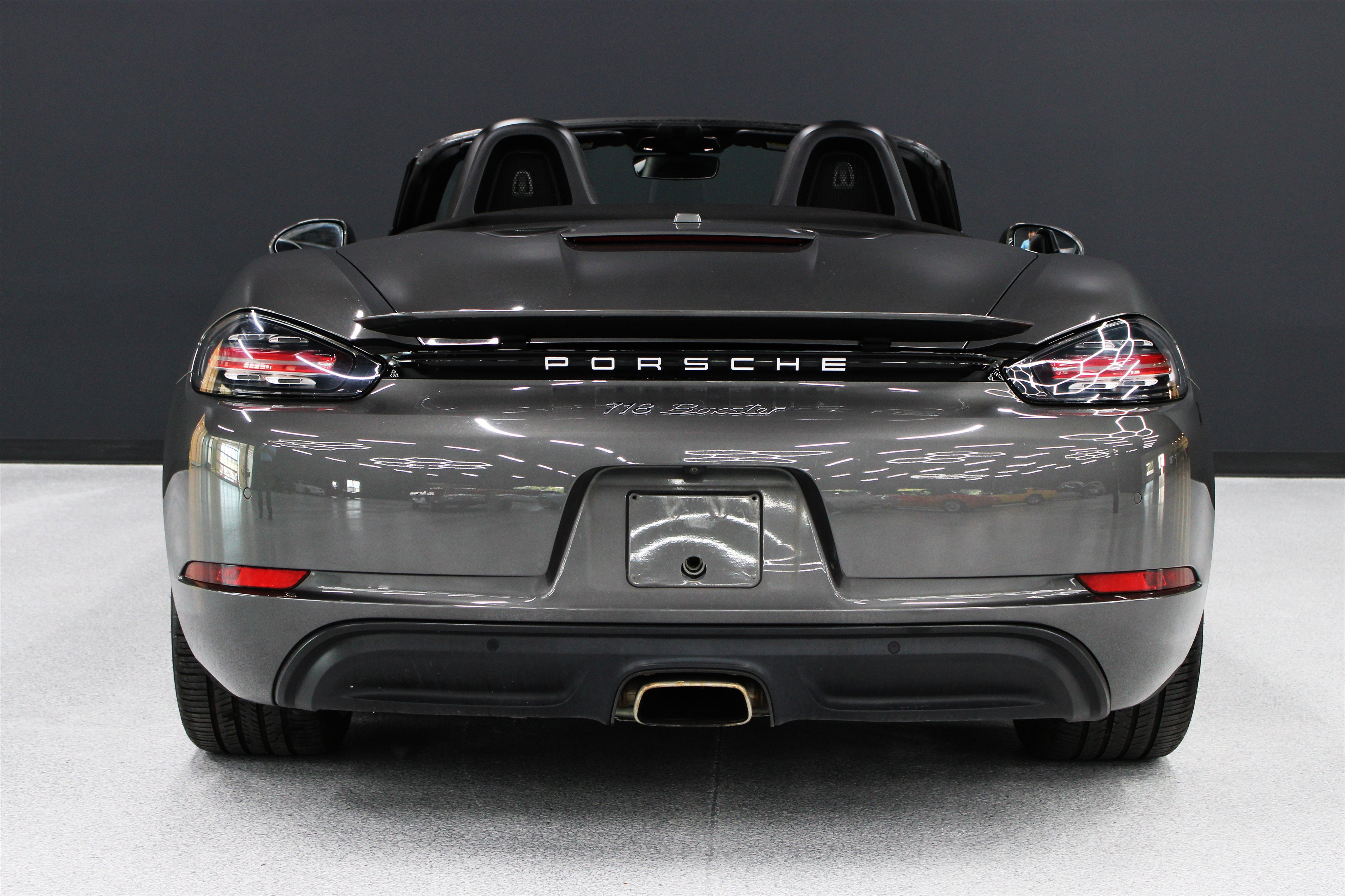 Used 2021 Porsche 718 Boxster w/ Premium Package RWD image 32