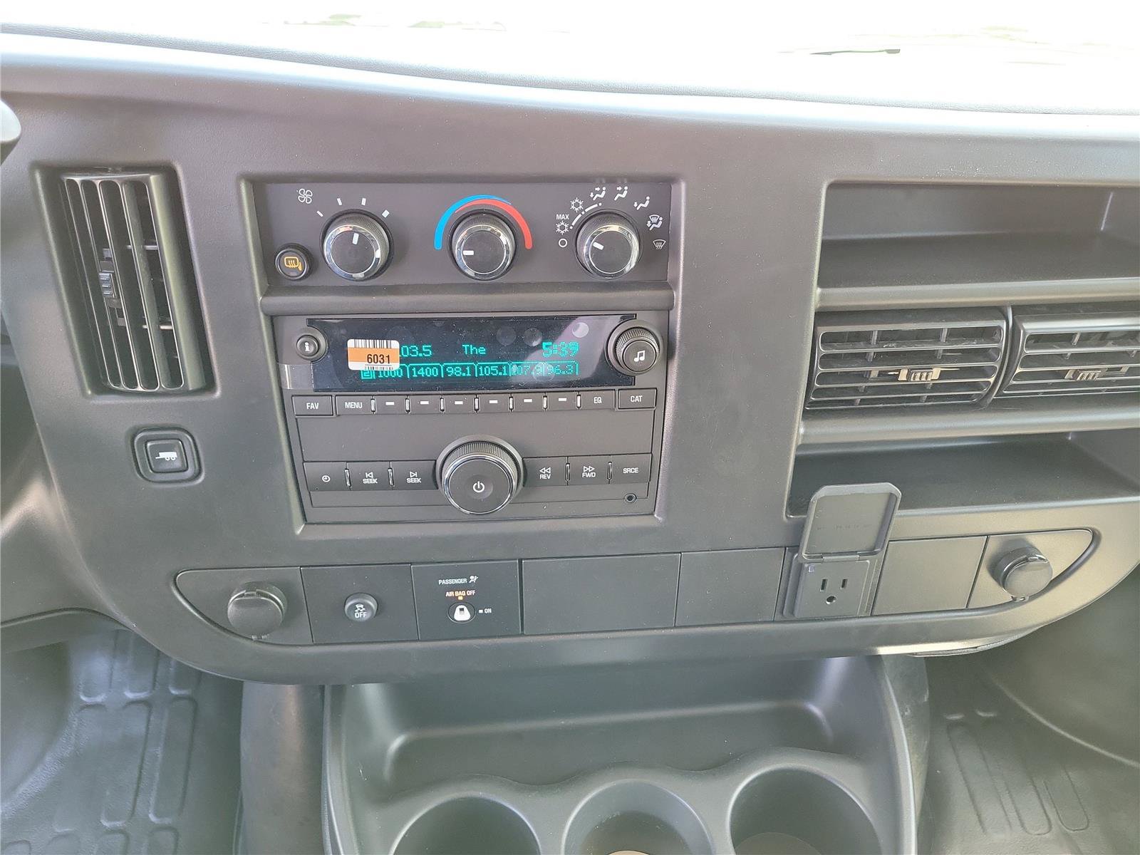 New 2026 GMC Savana 3500 RWD image 22