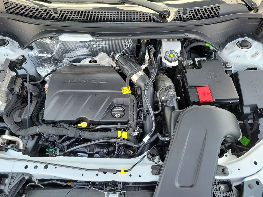 Used 2025 Chevrolet Trax LT FWD image 10