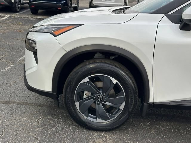 Certified 2025 Nissan Rogue SV AWD/4WD image 7