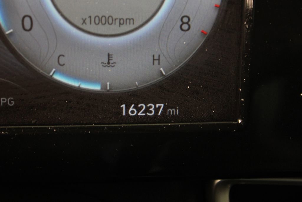 Certified 2021 Hyundai Elantra SEL w/ Convenience Package image 24