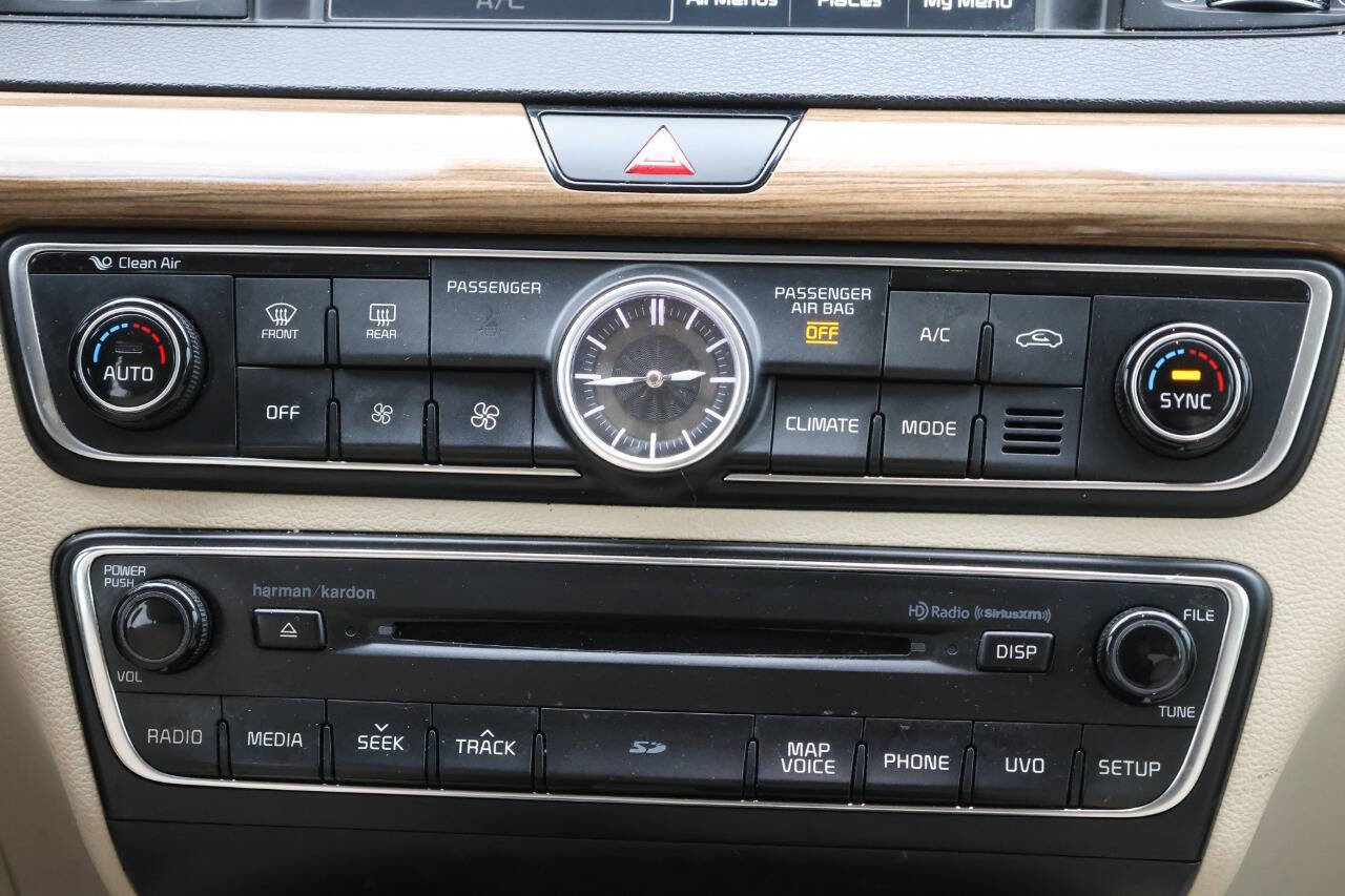 Used 2018 Kia Cadenza Premium w/ Luxury Package image 20