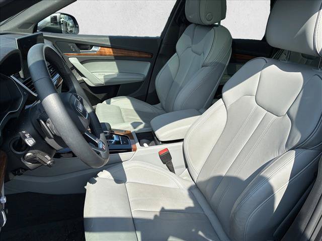 Used 2024 Audi Q5 e Prestige w/ Prestige Package AWD/4WD image 8