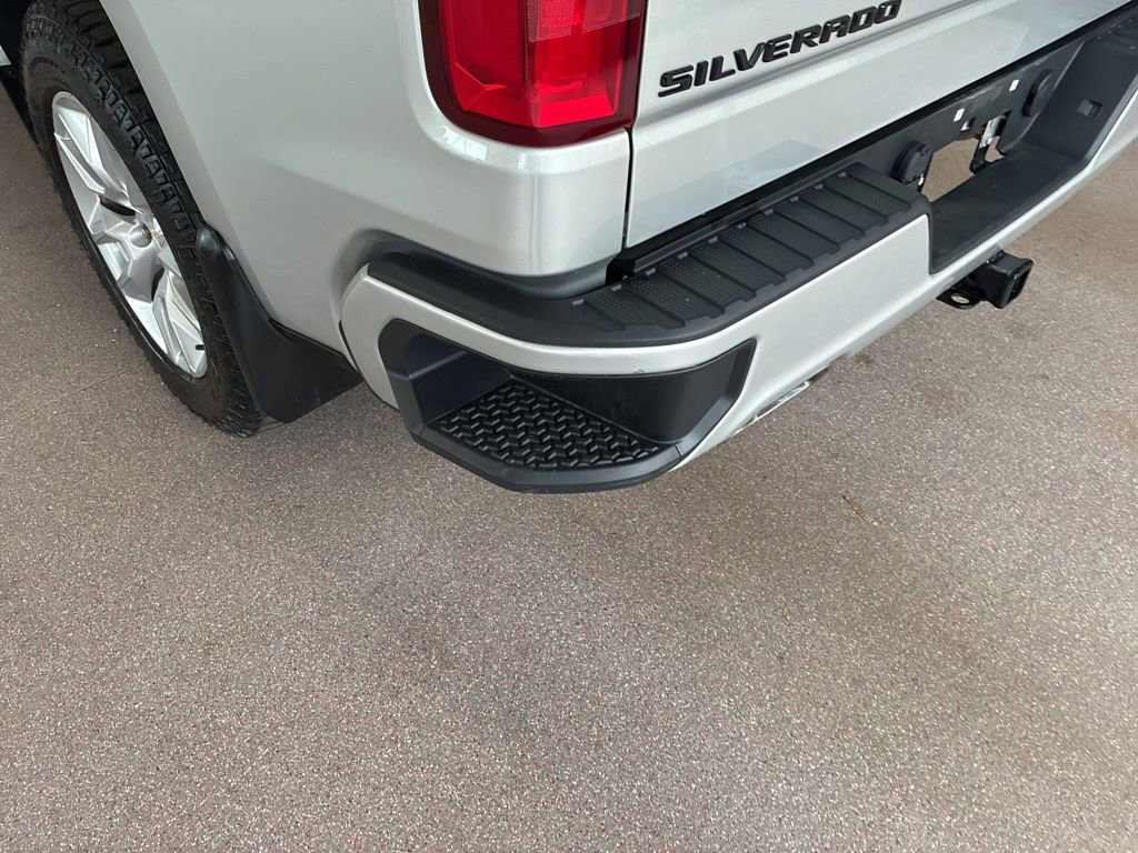 Used 2020 Chevrolet Silverado 1500 Custom w/ Custom Value Package AWD/4WD image 10