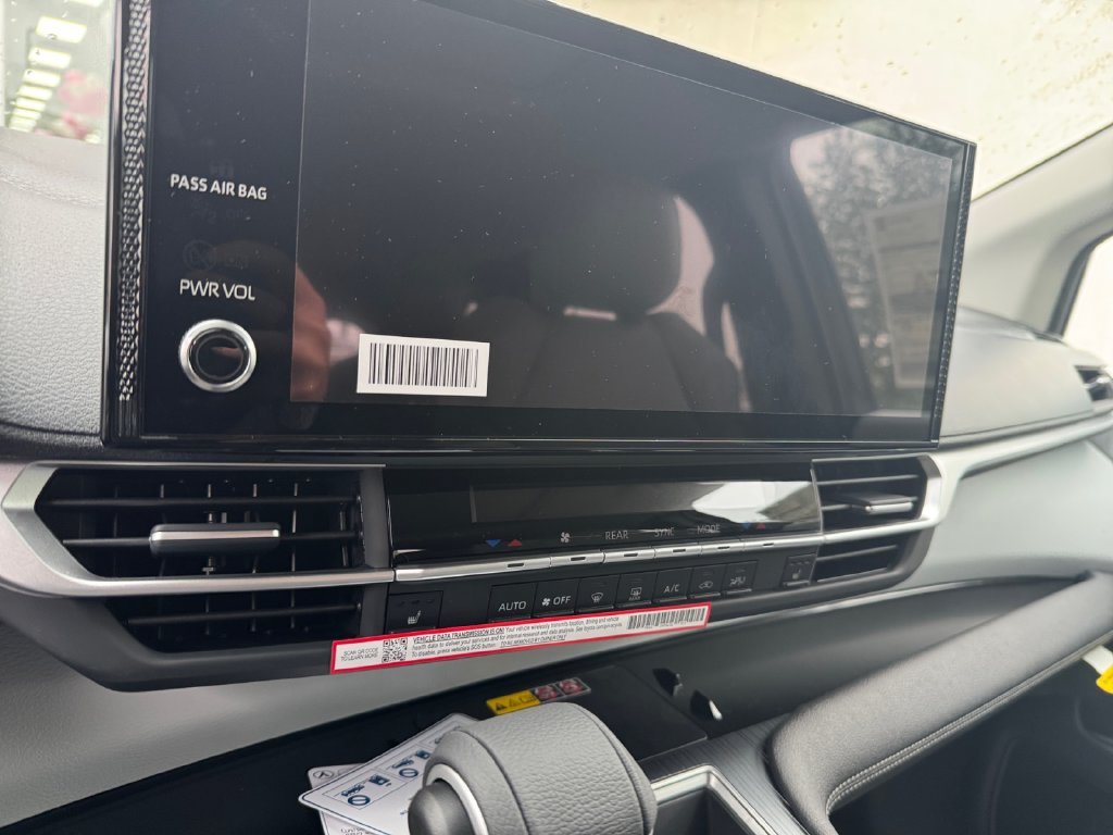 New 2026 Toyota Sienna XLE AWD/4WD image 19