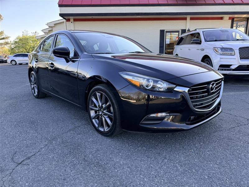 Used 2018 MAZDA MAZDA3 Touring FWD image 3
