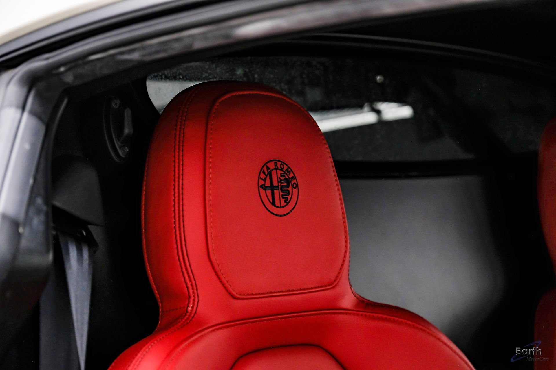 Used 2015 Alfa Romeo 4C Coupe w/ Leather Interior Group RWD image 46