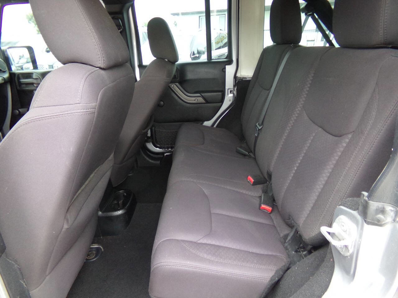 Used 2013 Jeep Wrangler Unlimited Sport w/ Connectivity Group image 18