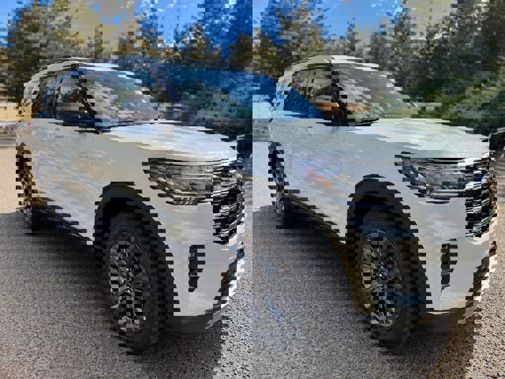 New 2026 Ford Explorer Active w/ Active Comfort Package image 10