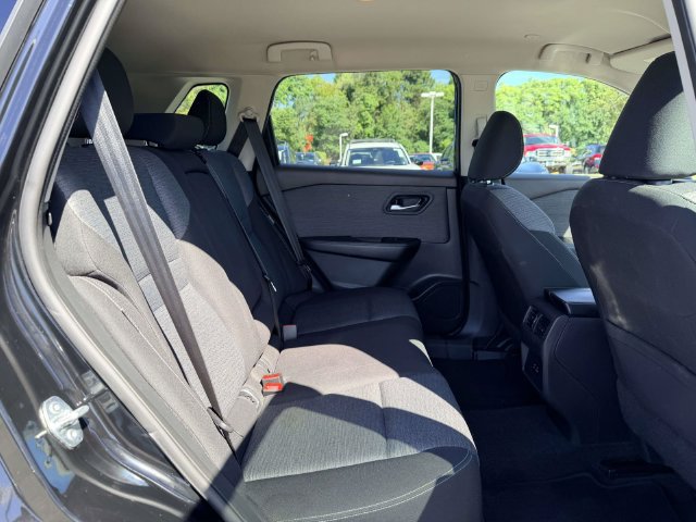 Used 2023 Nissan Rogue SV AWD/4WD image 11
