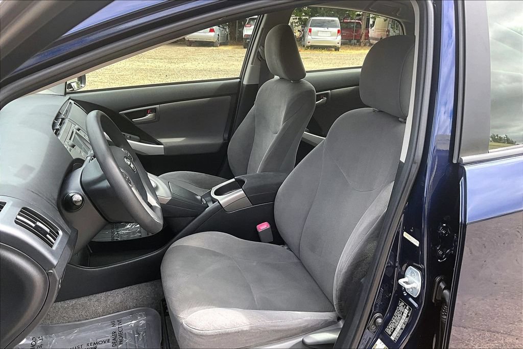 Used 2013 Toyota Prius Two FWD image 9