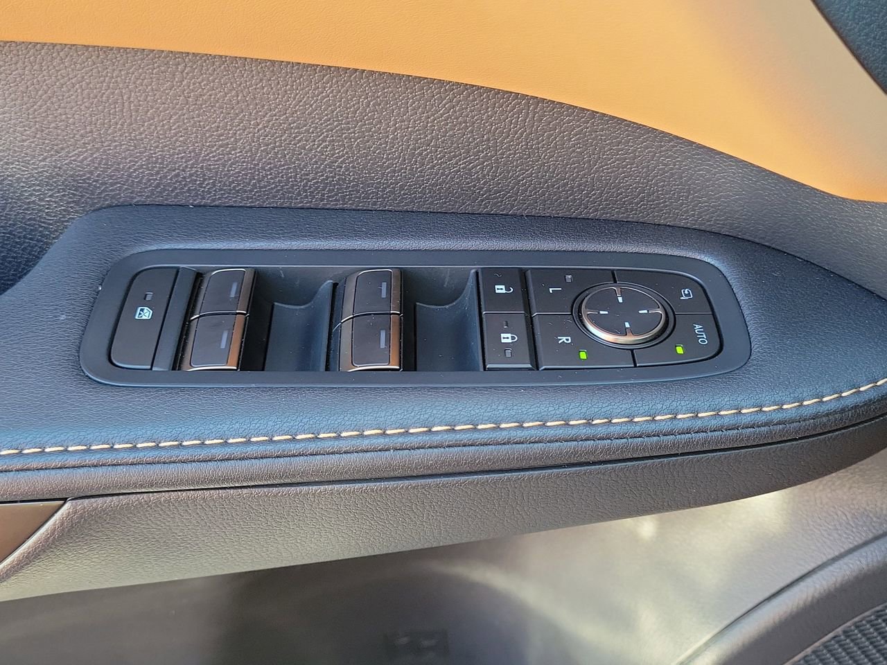Used 2025 Lexus RX 350 Premium Plus w/ Convenience Package FWD image 27