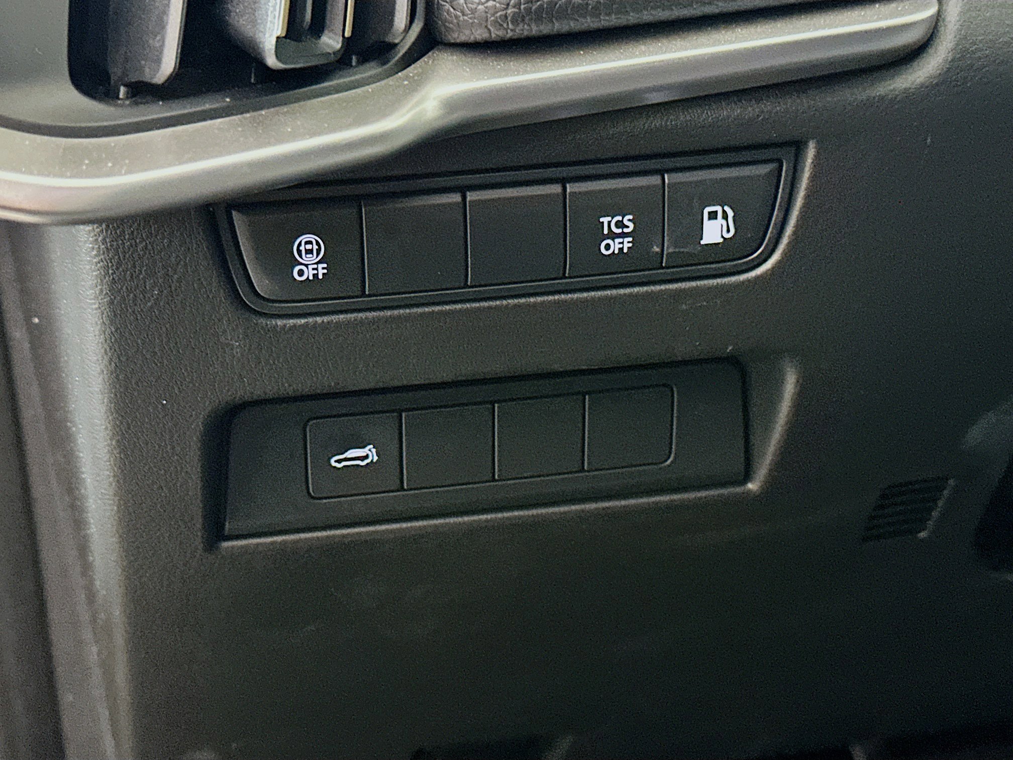 Used 2024 MAZDA CX-90 Plug-In Hybrid w/ Preferred AWD/4WD image 17