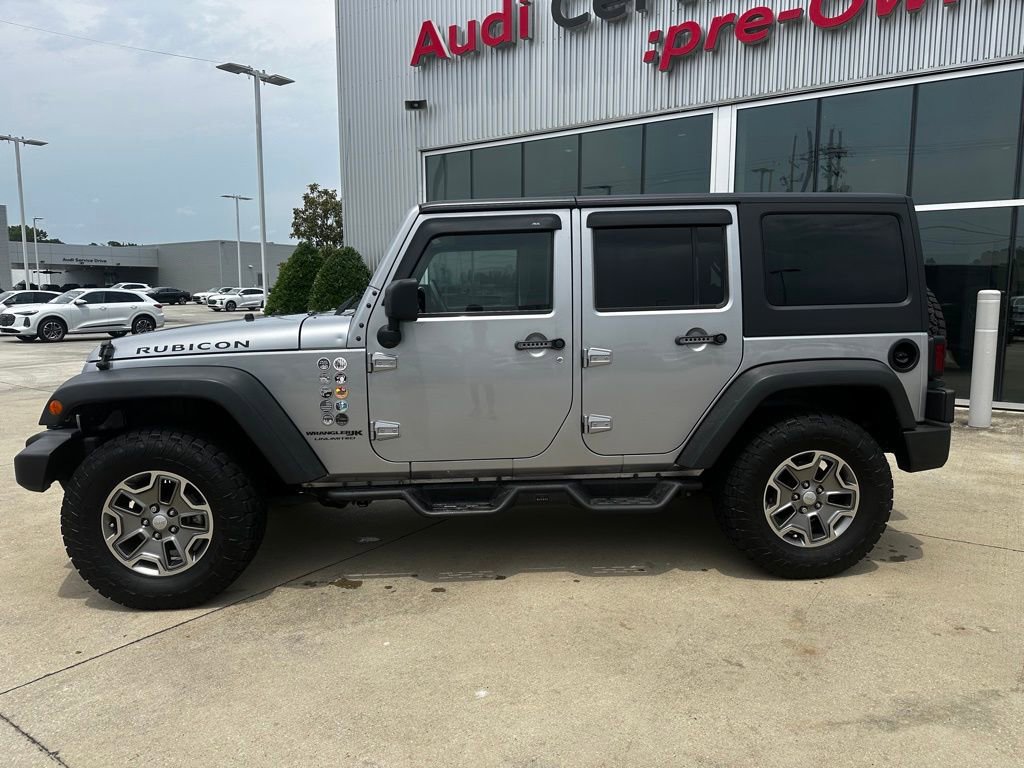Used 2018 Jeep Wrangler Unlimited Rubicon w/ Connectivity Group AWD/4WD image 10