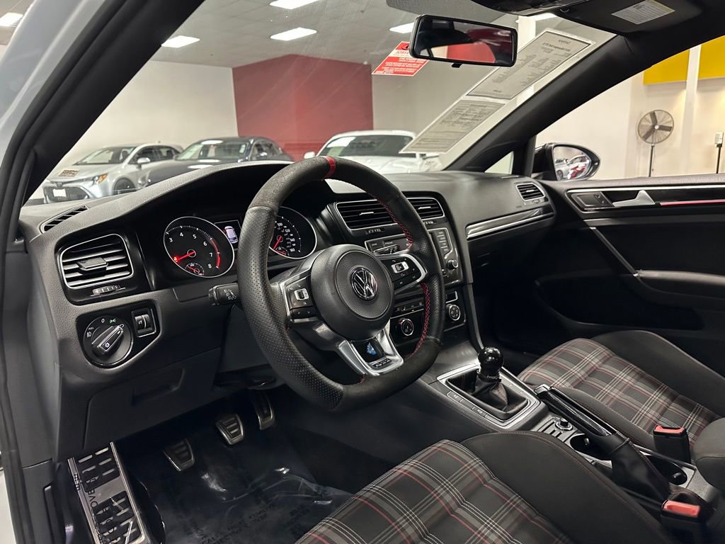 Used 2017 Volkswagen GTI S image 14