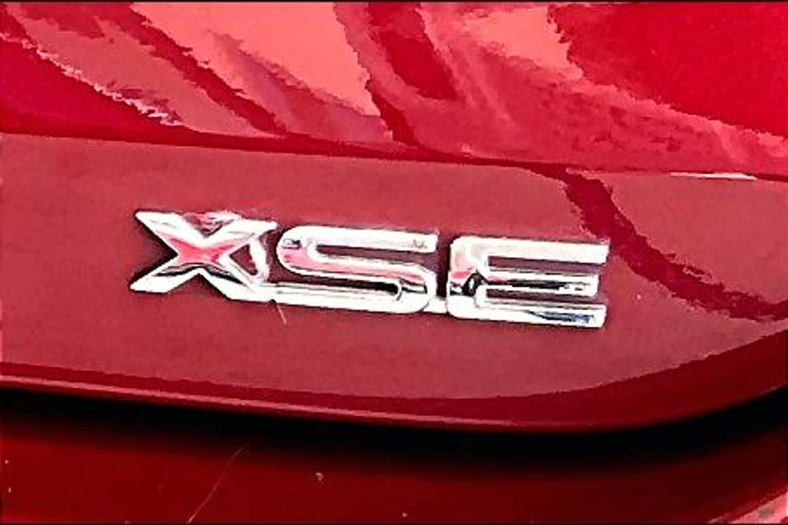 Used 2022 Toyota Highlander XSE FWD image 9