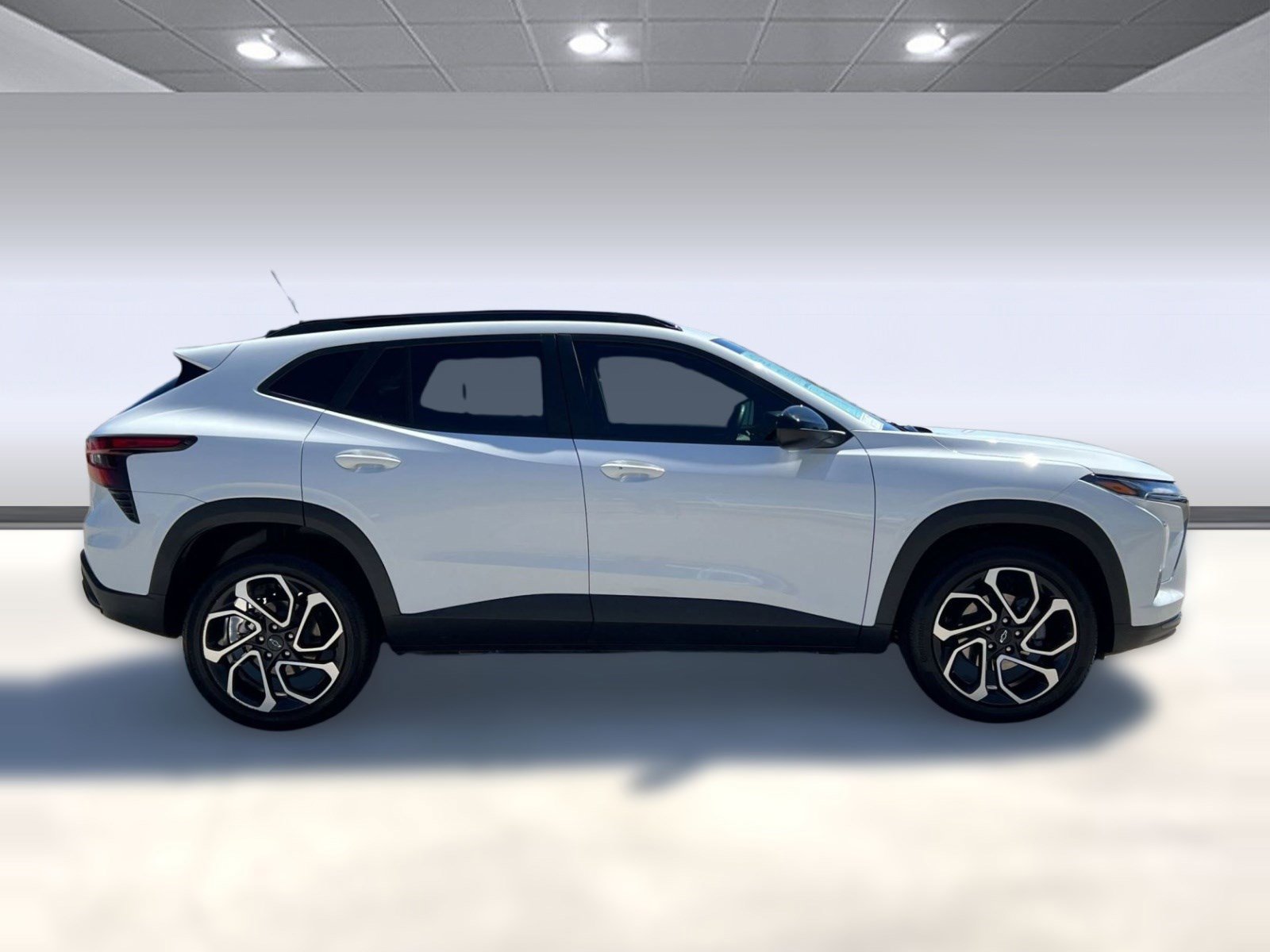 Certified 2025 Chevrolet Trax RS w/ Driver Confidence Package FWD image 8