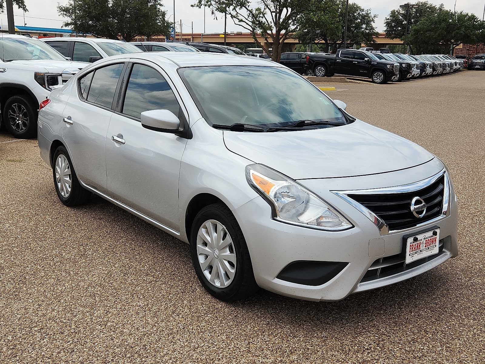 Used 2019 Nissan Versa SV FWD image 6