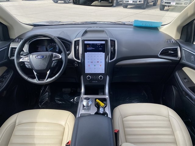 Used 2024 Ford Edge SEL w/ Convenience Package image 9