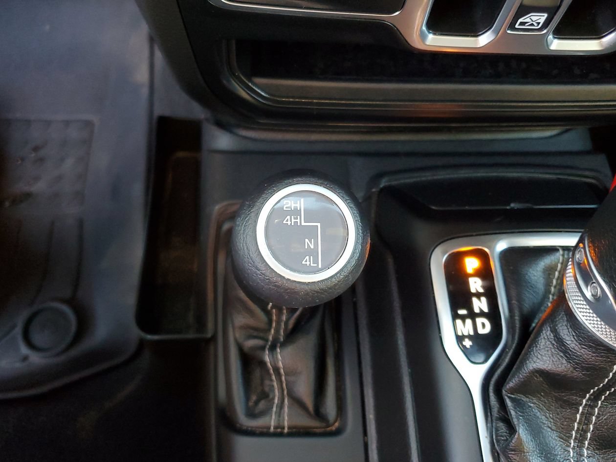 Used 2023 Jeep Gladiator Overland AWD/4WD image 23