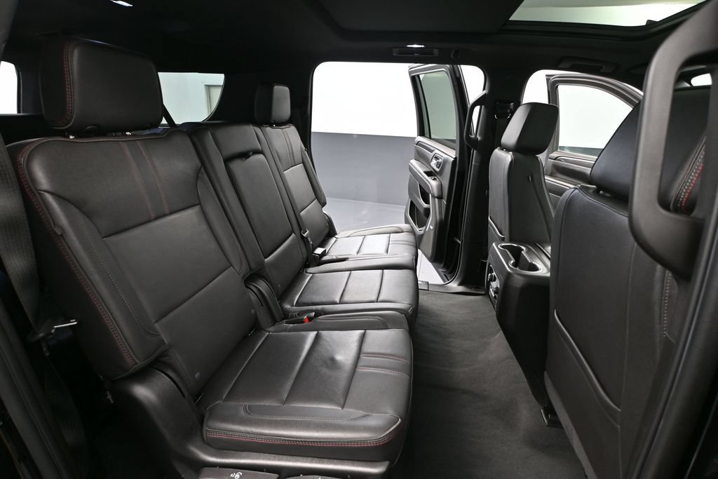 Used 2023 Chevrolet Suburban RST AWD/4WD image 51