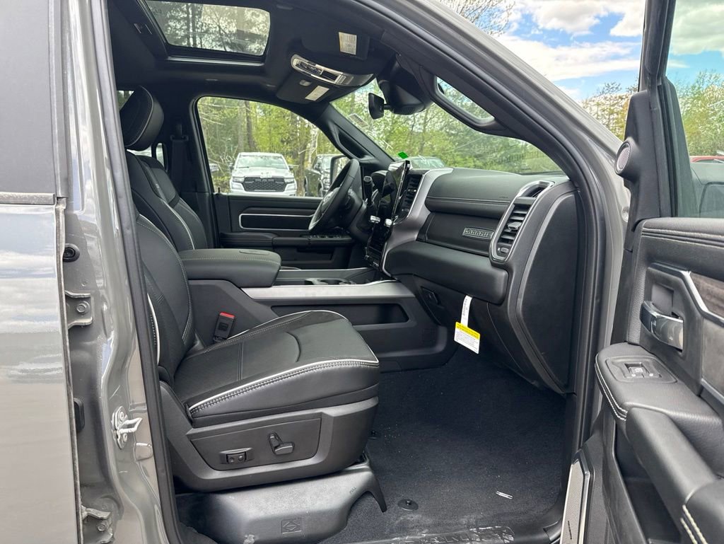 New 2026 RAM 2500 Laramie AWD/4WD image 31