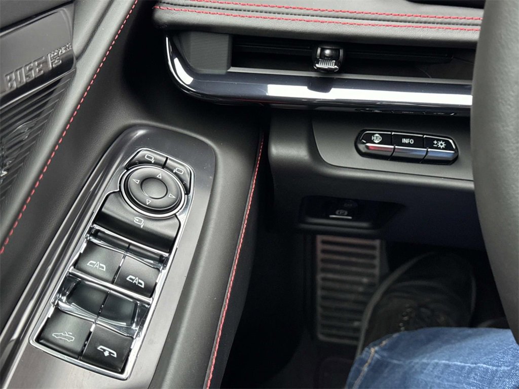 Used 2024 Chevrolet Corvette Stingray w/ Z51 Performance Package image 27