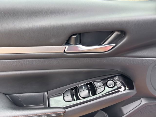 Certified 2024 Nissan Altima 2.0 SR image 11