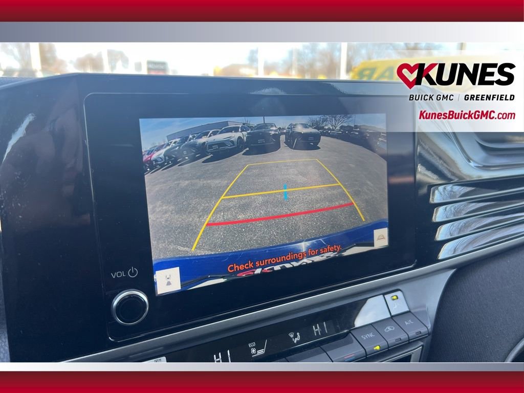 Used 2025 Toyota Camry LE FWD image 28