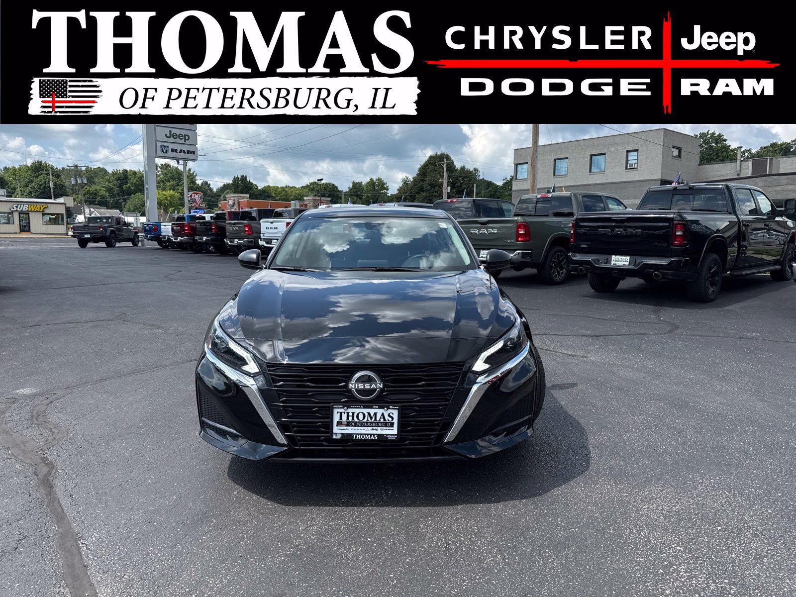 Used 2025 Nissan Altima 2.5 SV FWD image 2