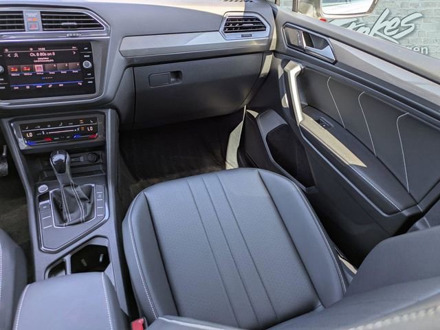 Certified 2023 Volkswagen Tiguan SE image 18