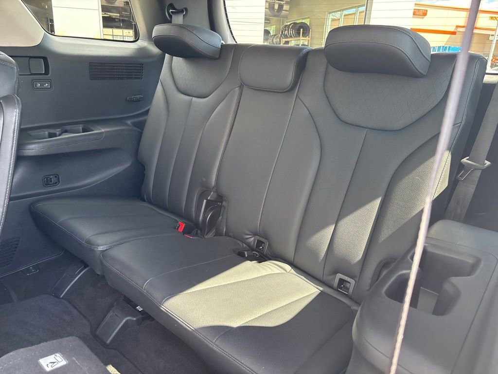 Used 2021 Hyundai Palisade SEL w/ Premium Package image 16