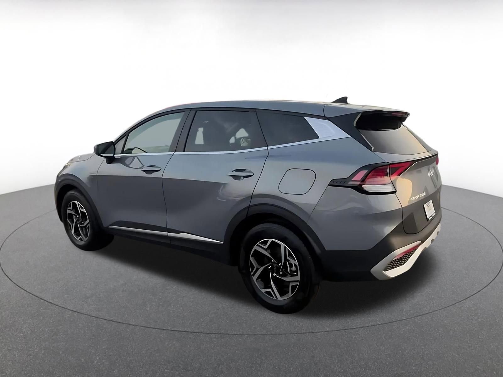 Used 2025 Kia Sportage LX image 10