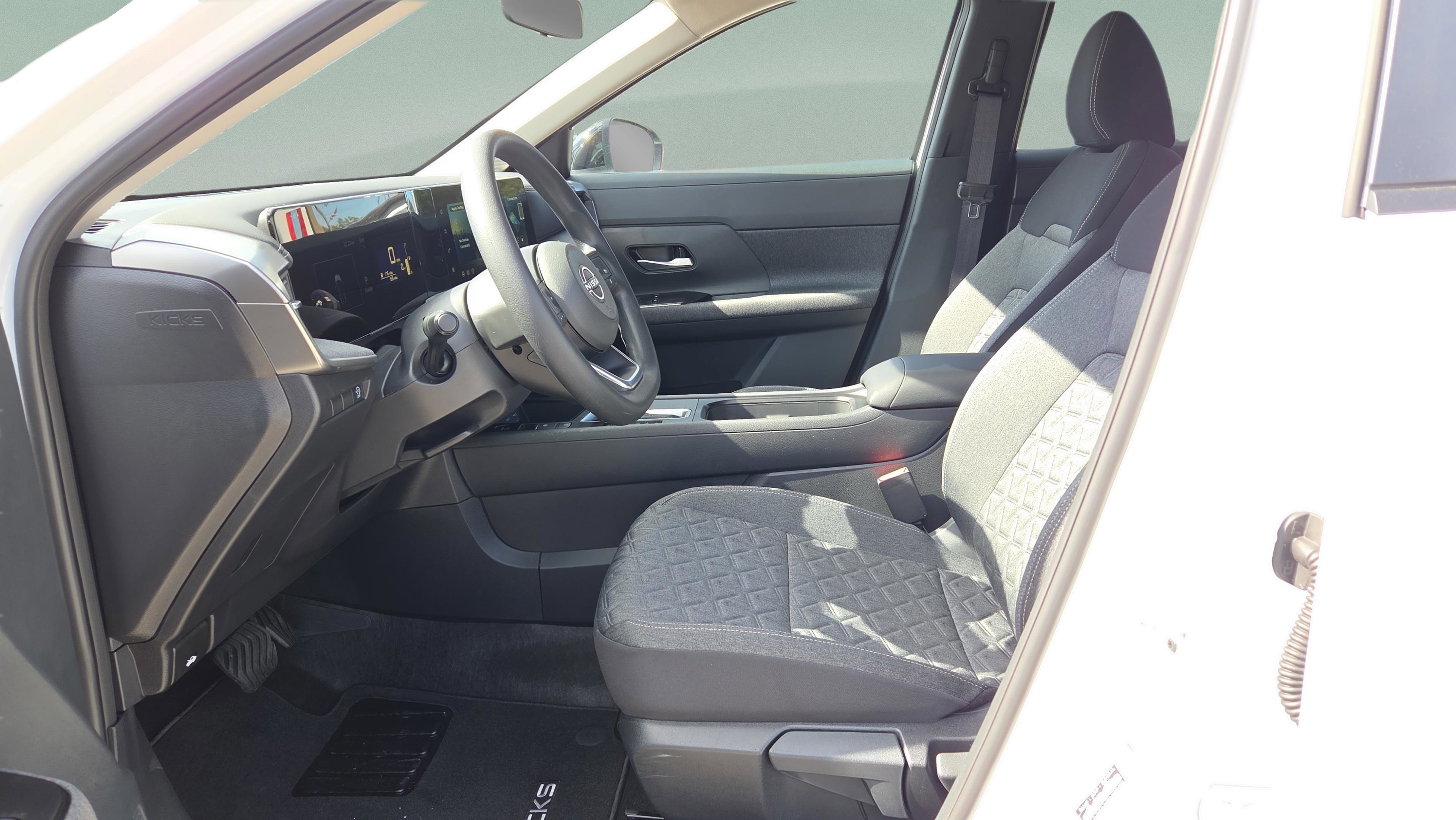 New 2026 Nissan Kicks SV image 10