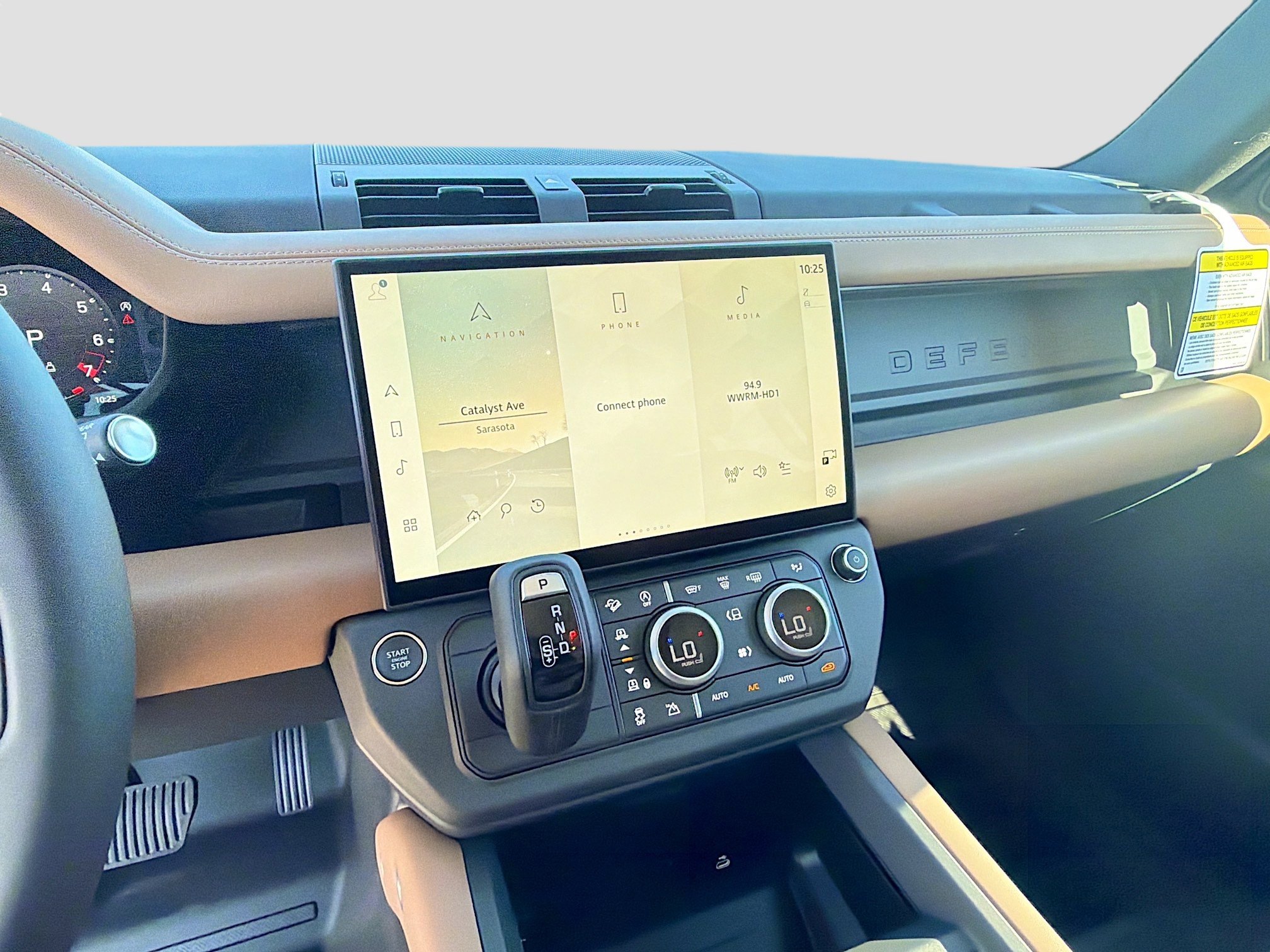 New 2026 Land Rover Defender 110 X-Dynamic SE image 26