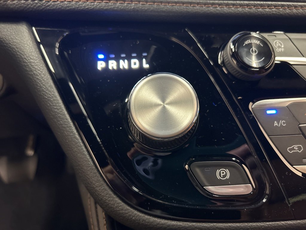 New 2026 Chrysler Pacifica Pinnacle image 23