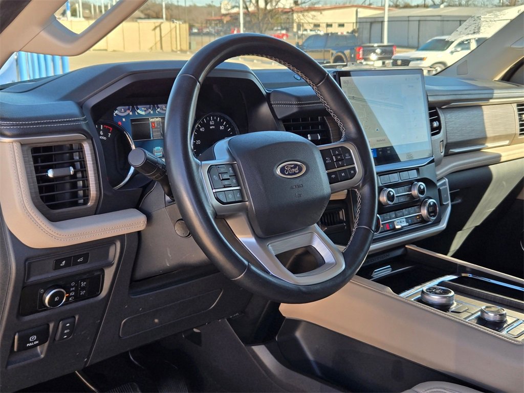 Used 2024 Ford Expedition Limited image 10