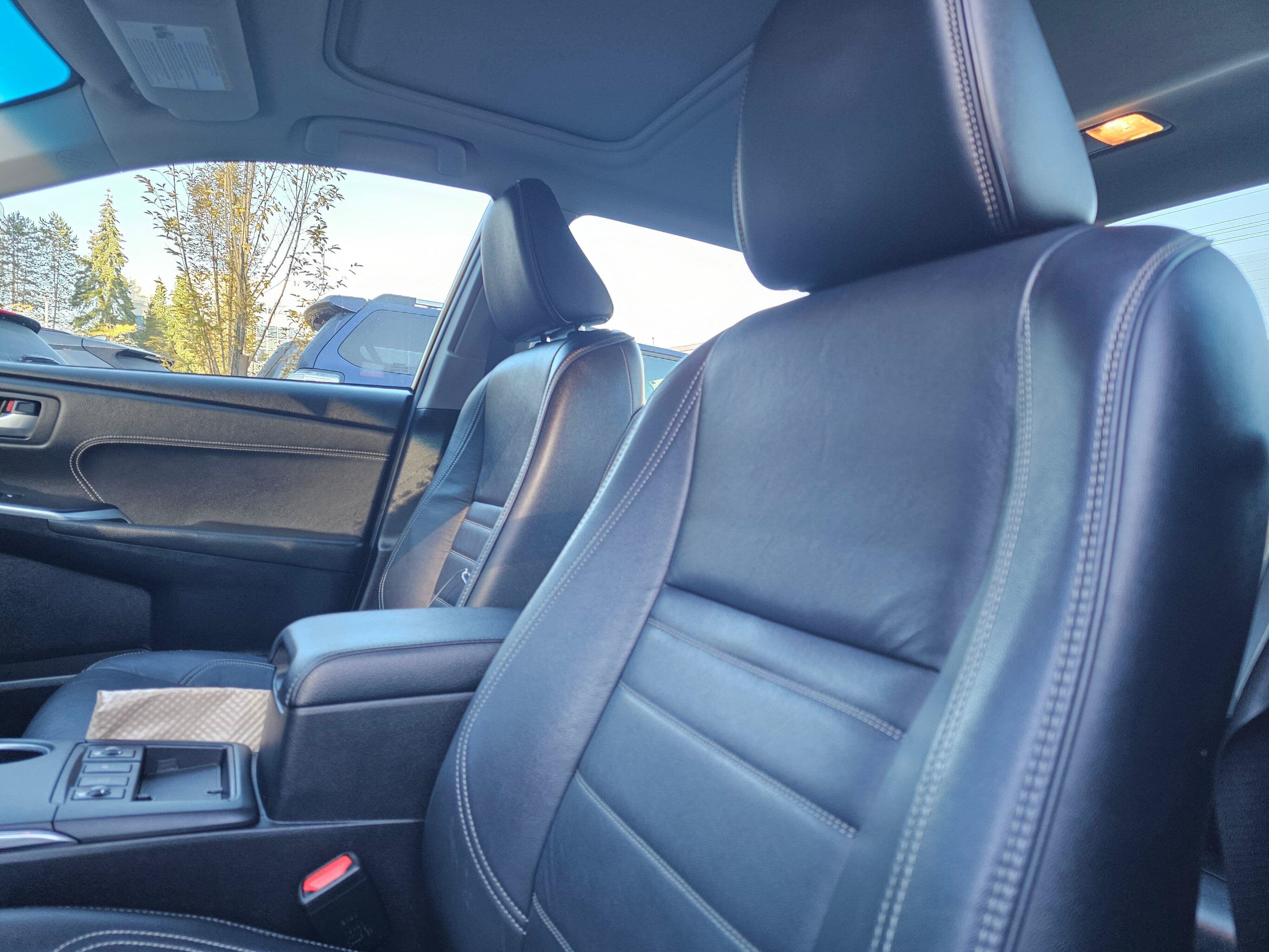 Used 2015 Toyota Camry XLE w/ Moonroof Package FWD image 24