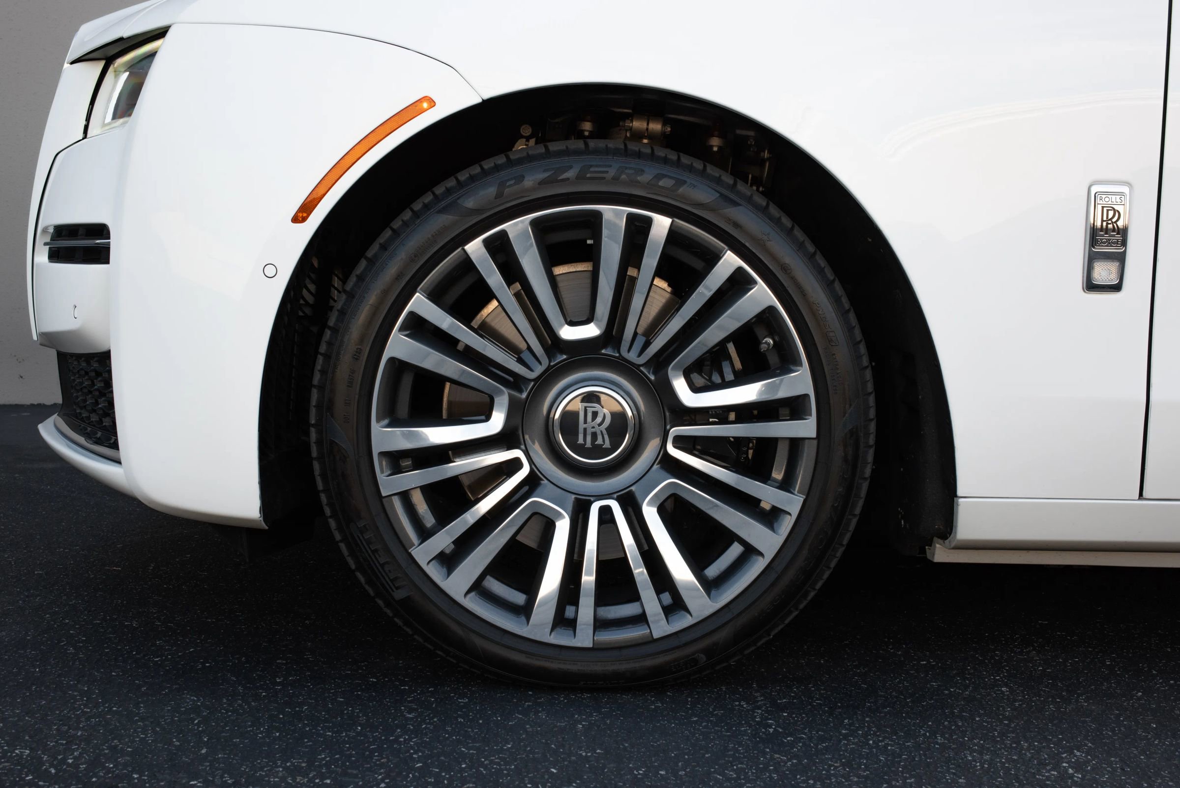 Used 2024 Rolls-Royce Ghost image 44